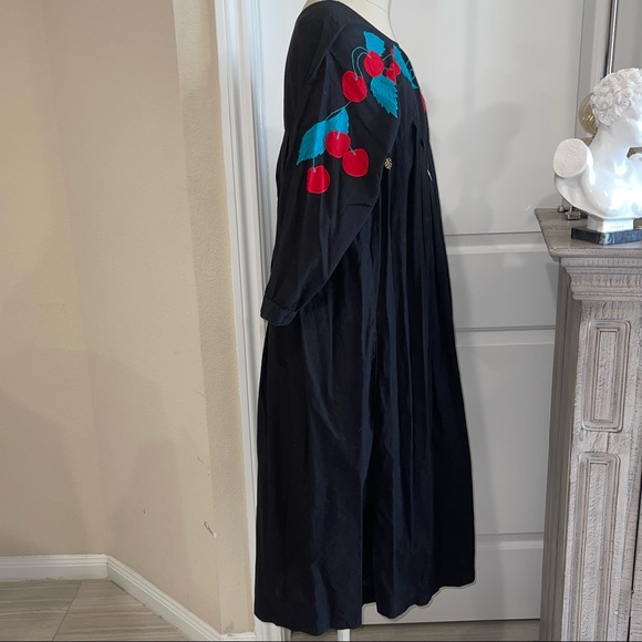 Chance Encounters Vintage Dress - Picture 4 of 11